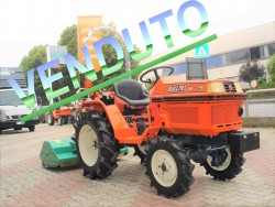 TRATTORINO USATO KUBOTA B1-15 PARI NUOVO - CON FRESA E TRINCIA NUOVE CM 115